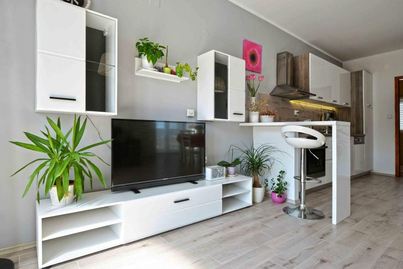 מורטר Apartment Kristina מראה חיצוני תמונה